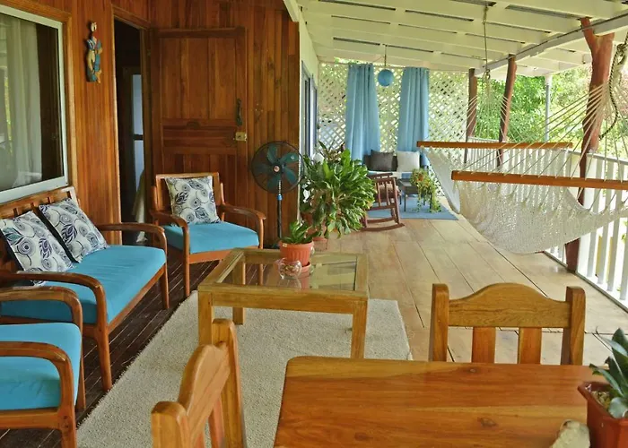 Bed & Breakfast Kassandras House *
